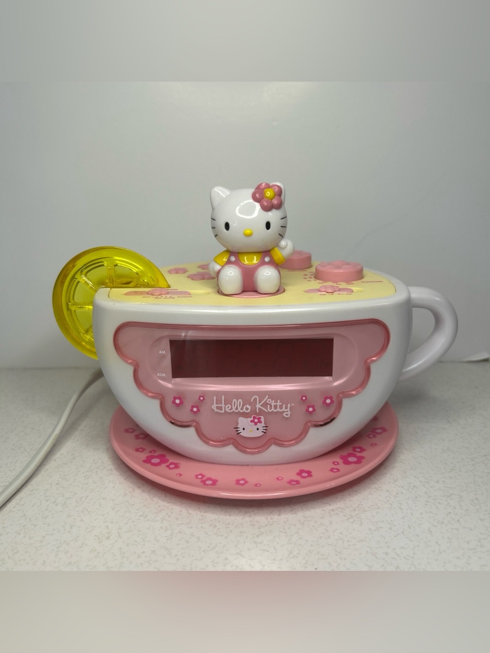 Vtg 2003 Hello Kitty Tea Cup Clock Radio Nightlight Tested/Works